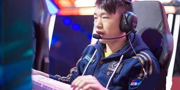 随着中国足 随着中国足