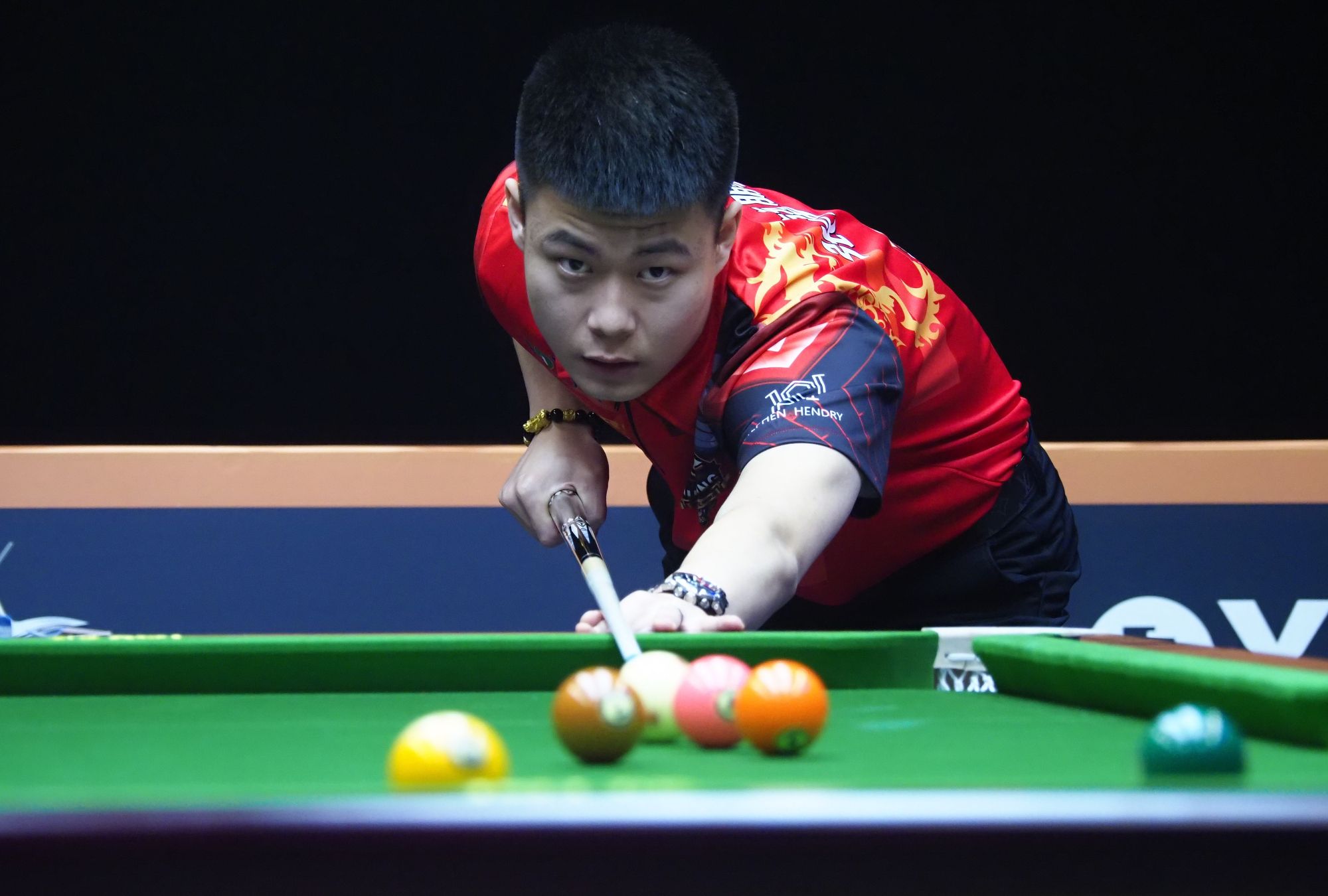 人不禁唏嘘 人不禁唏嘘